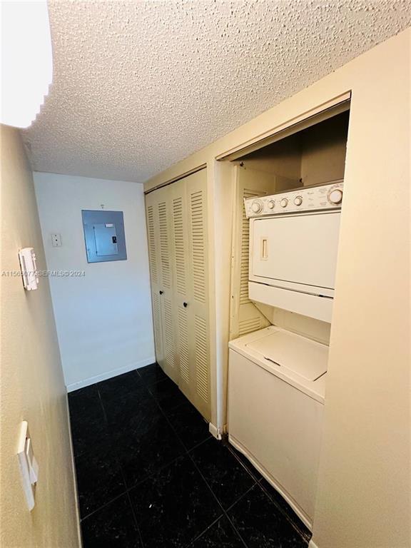 JASMINE LAKES I CONDO - Residential Lease