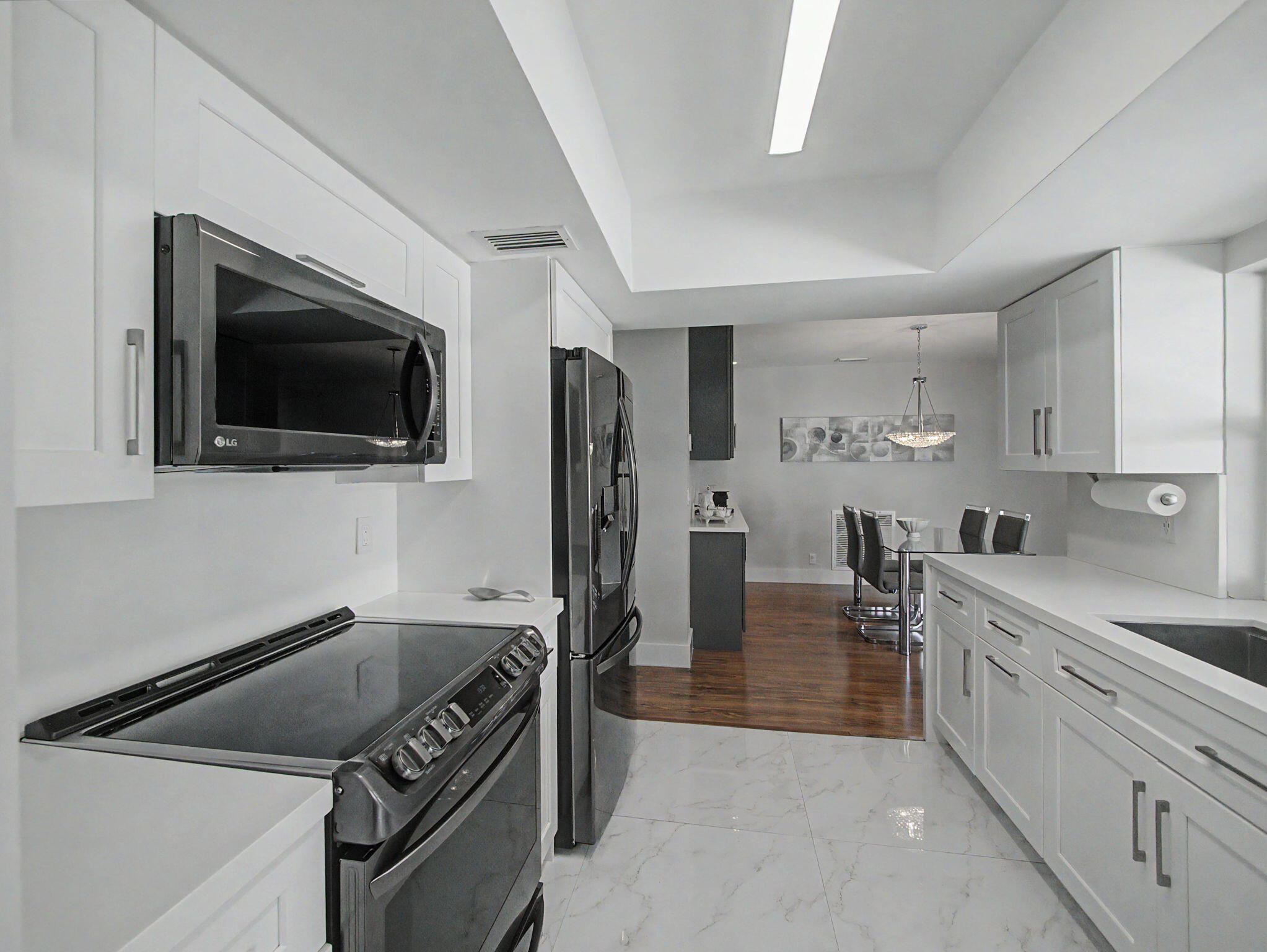 UNIVERSITY PARK COUNTRY CLUB ESTATES - Residential