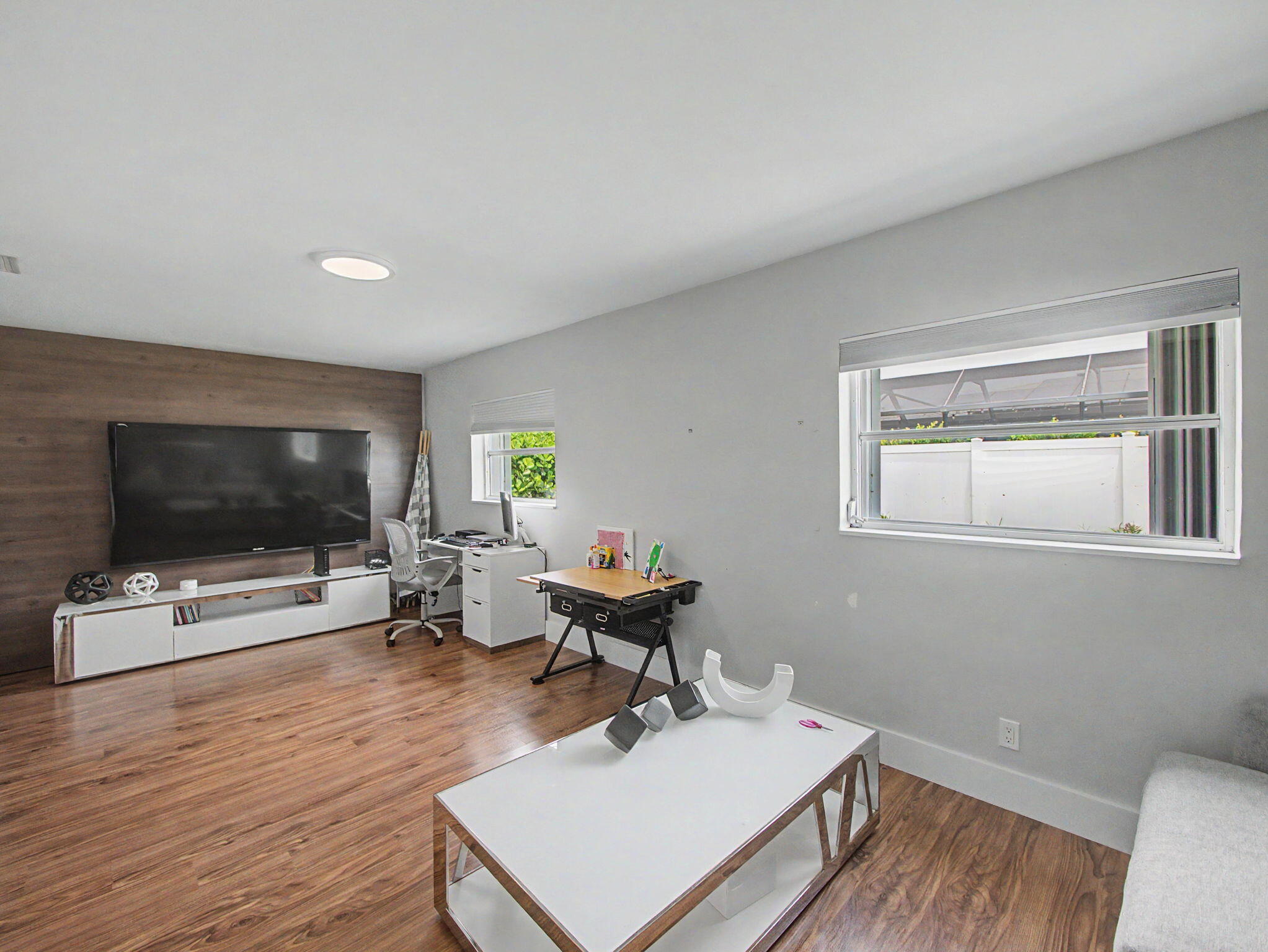 UNIVERSITY PARK COUNTRY CLUB ESTATES - Residential