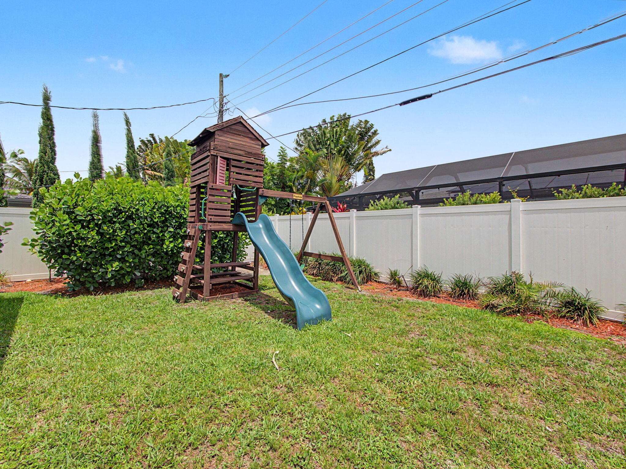UNIVERSITY PARK COUNTRY CLUB ESTATES - Residential