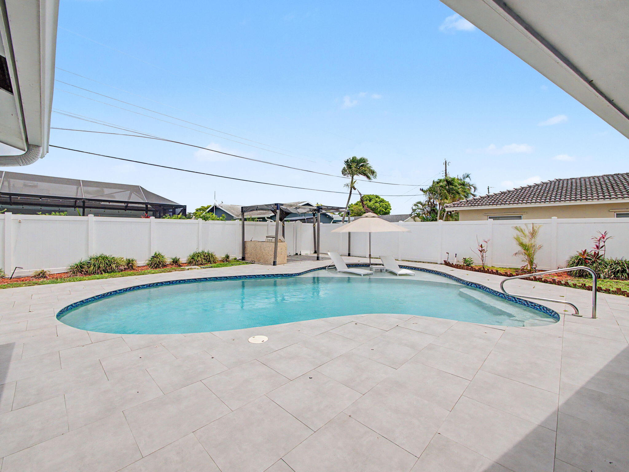 UNIVERSITY PARK COUNTRY CLUB ESTATES - Residential