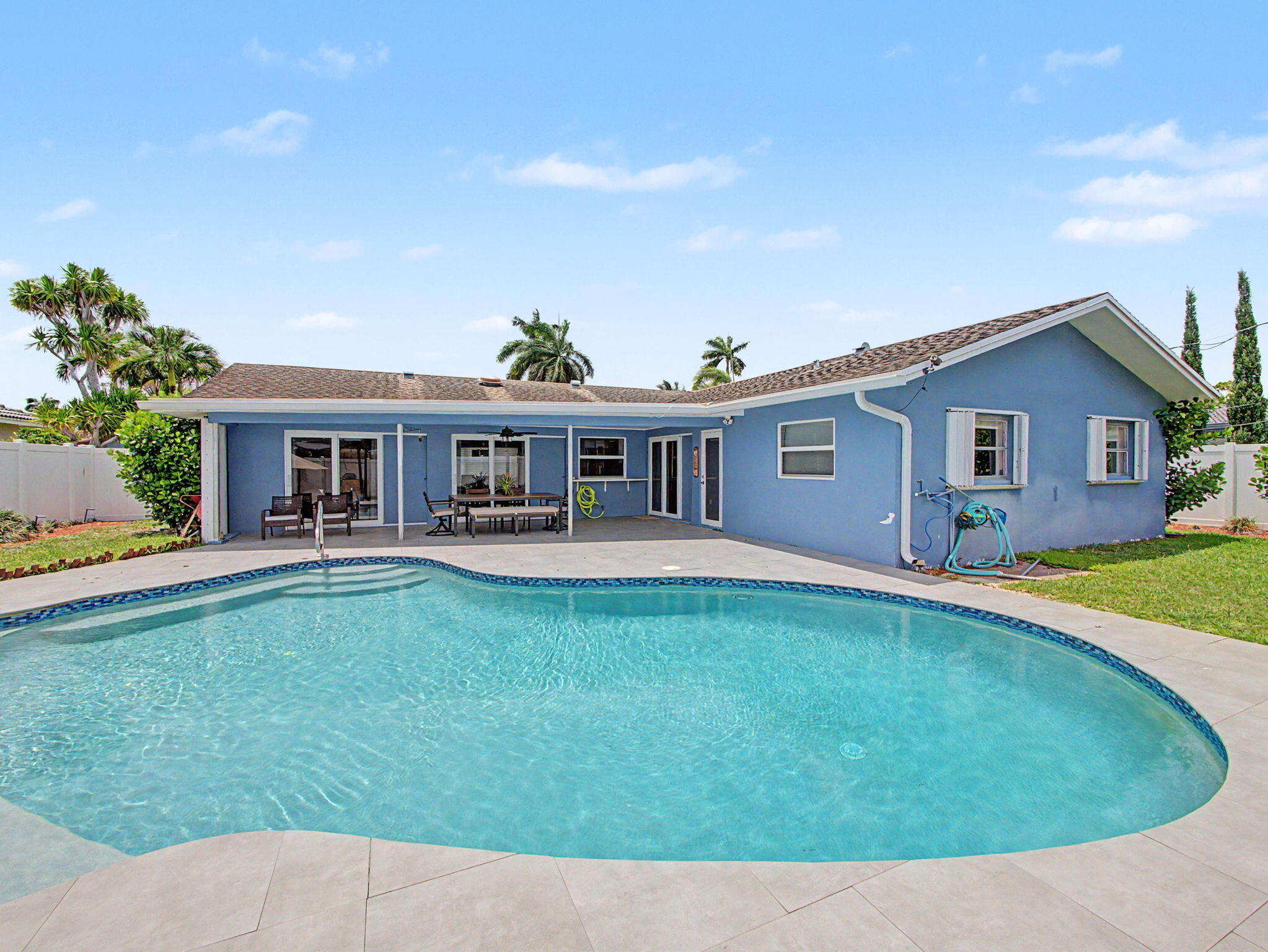 UNIVERSITY PARK COUNTRY CLUB ESTATES - Residential