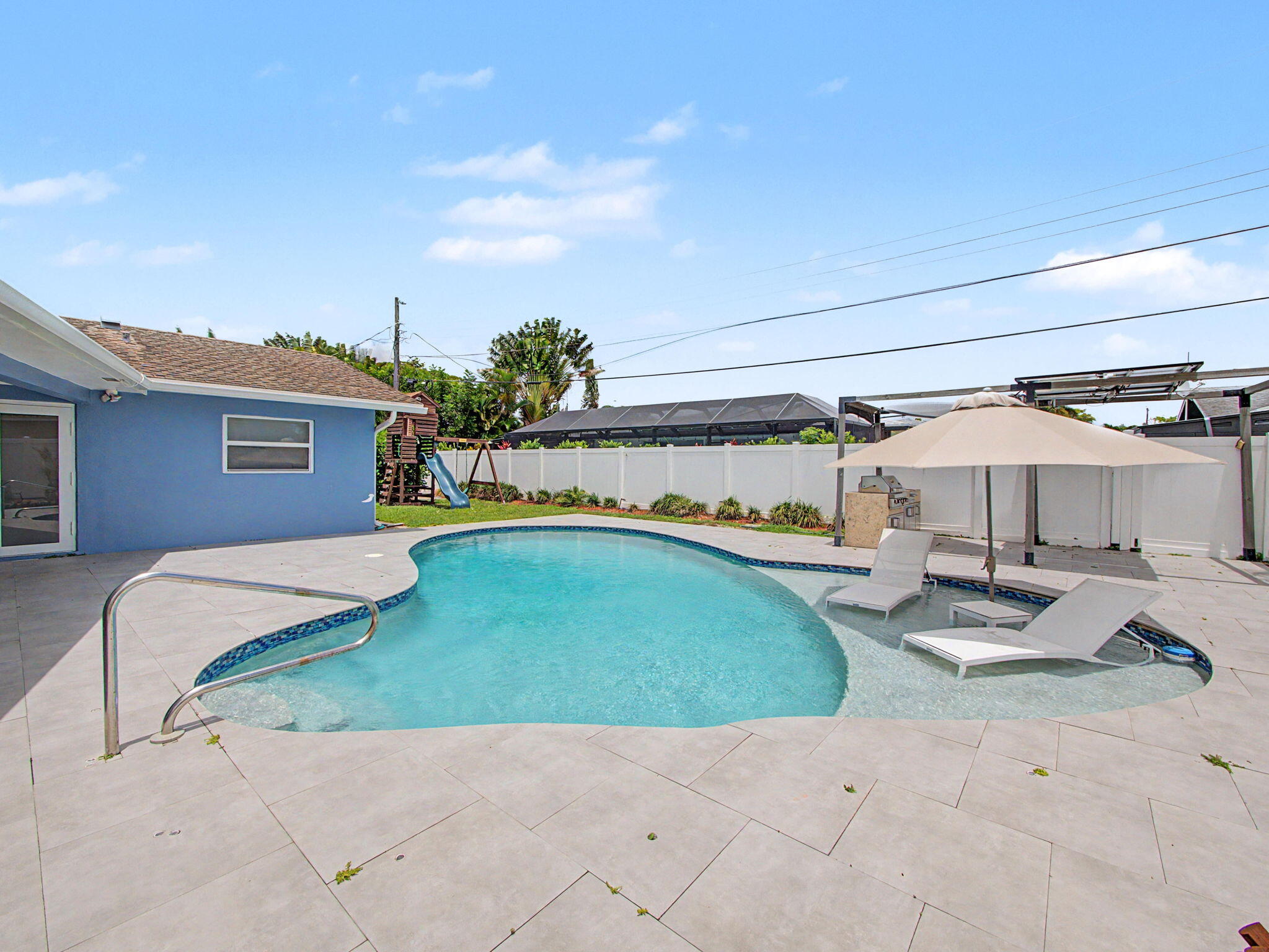 UNIVERSITY PARK COUNTRY CLUB ESTATES - Residential