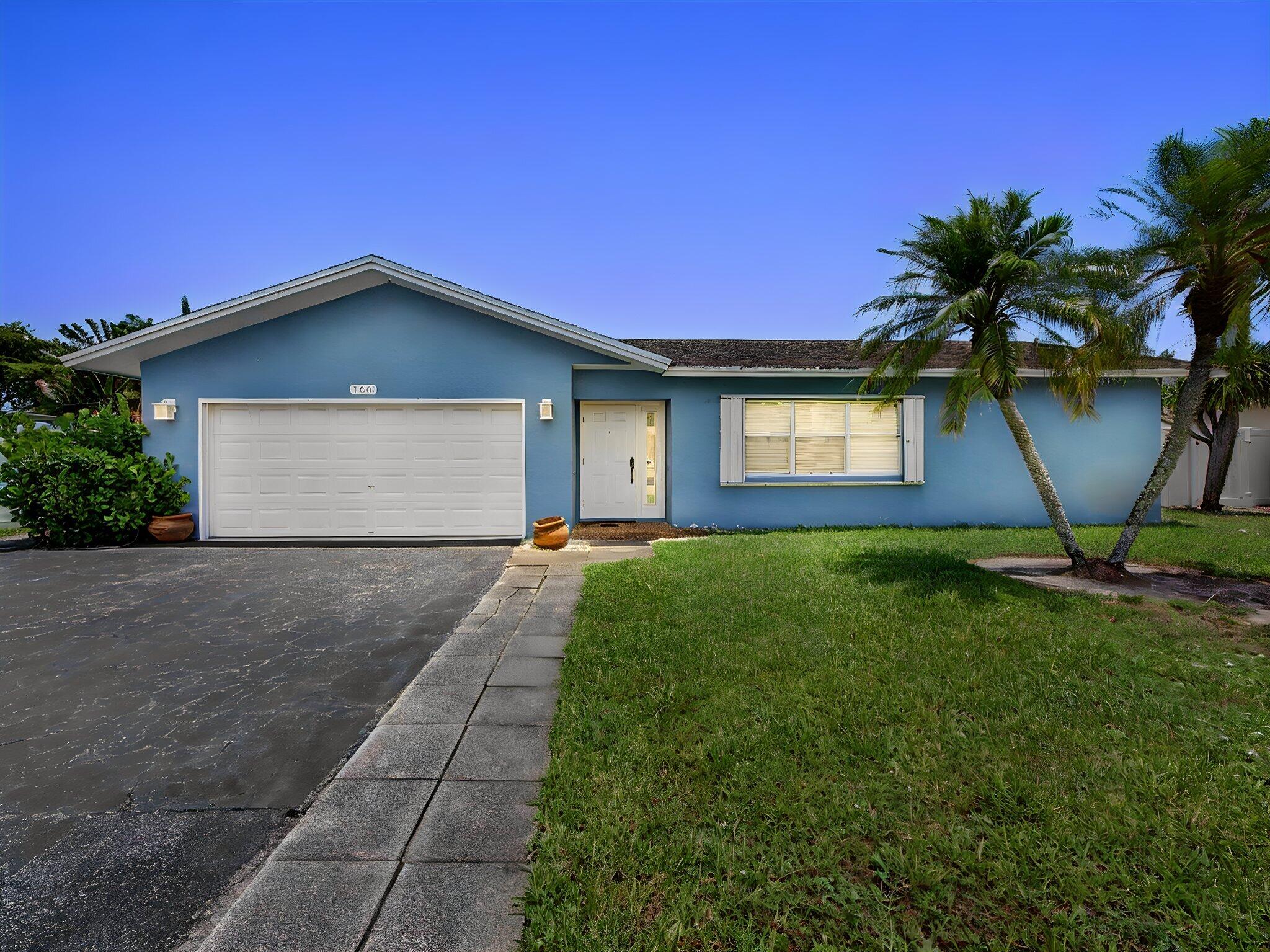 UNIVERSITY PARK COUNTRY CLUB ESTATES - Residential