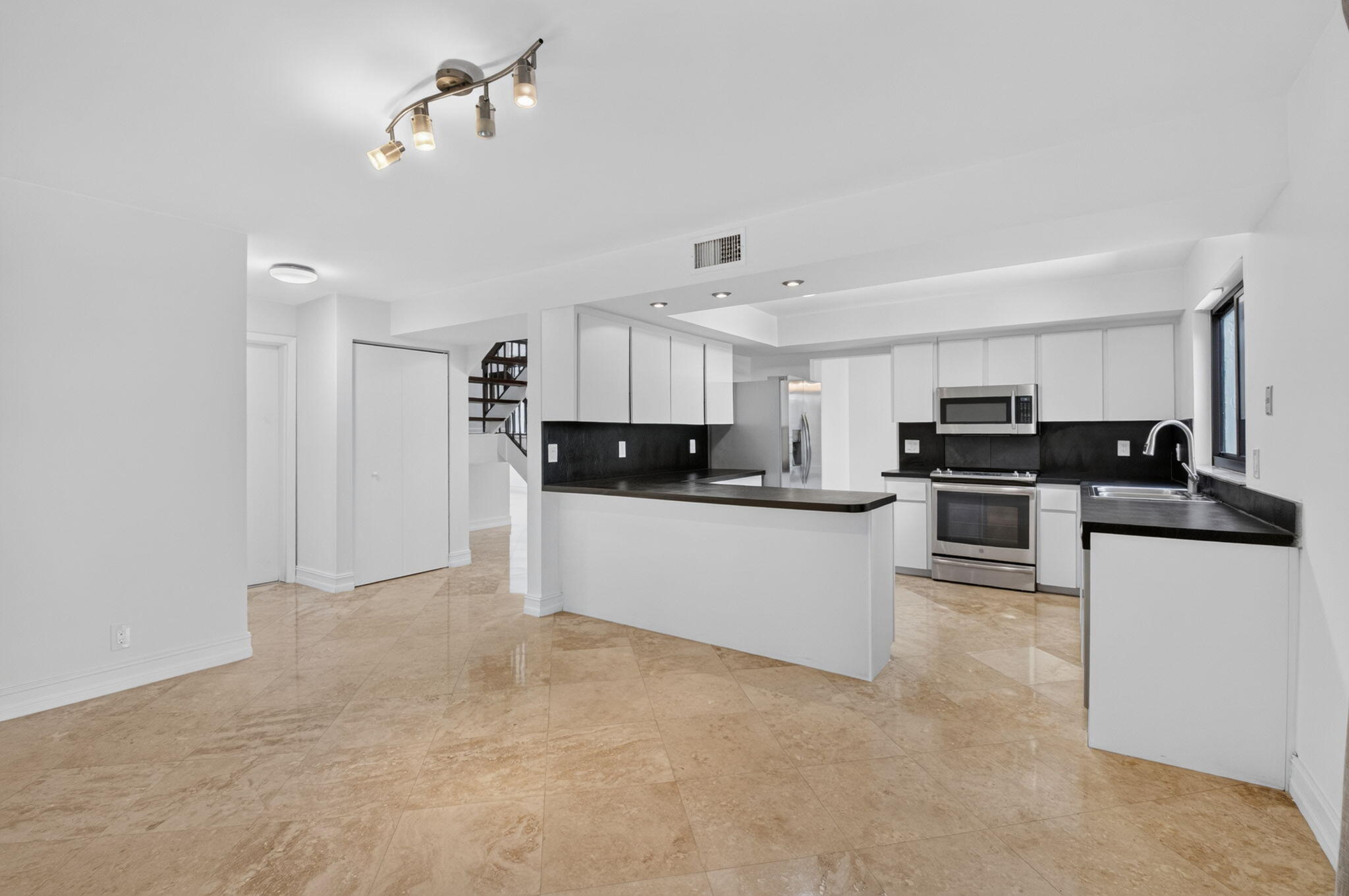 BOCA CASA - Residential Lease