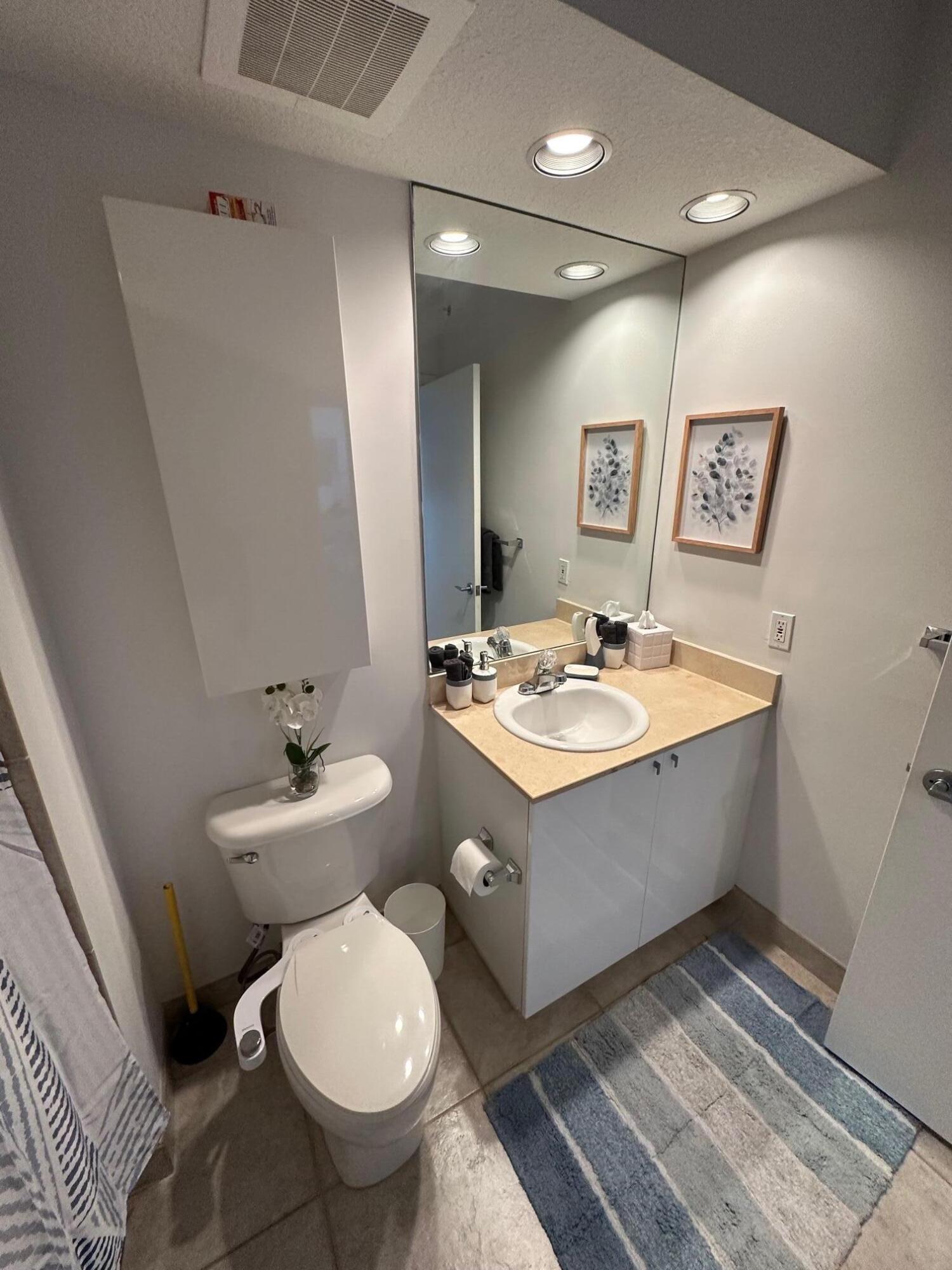 SLADE CONDO - Residential Lease