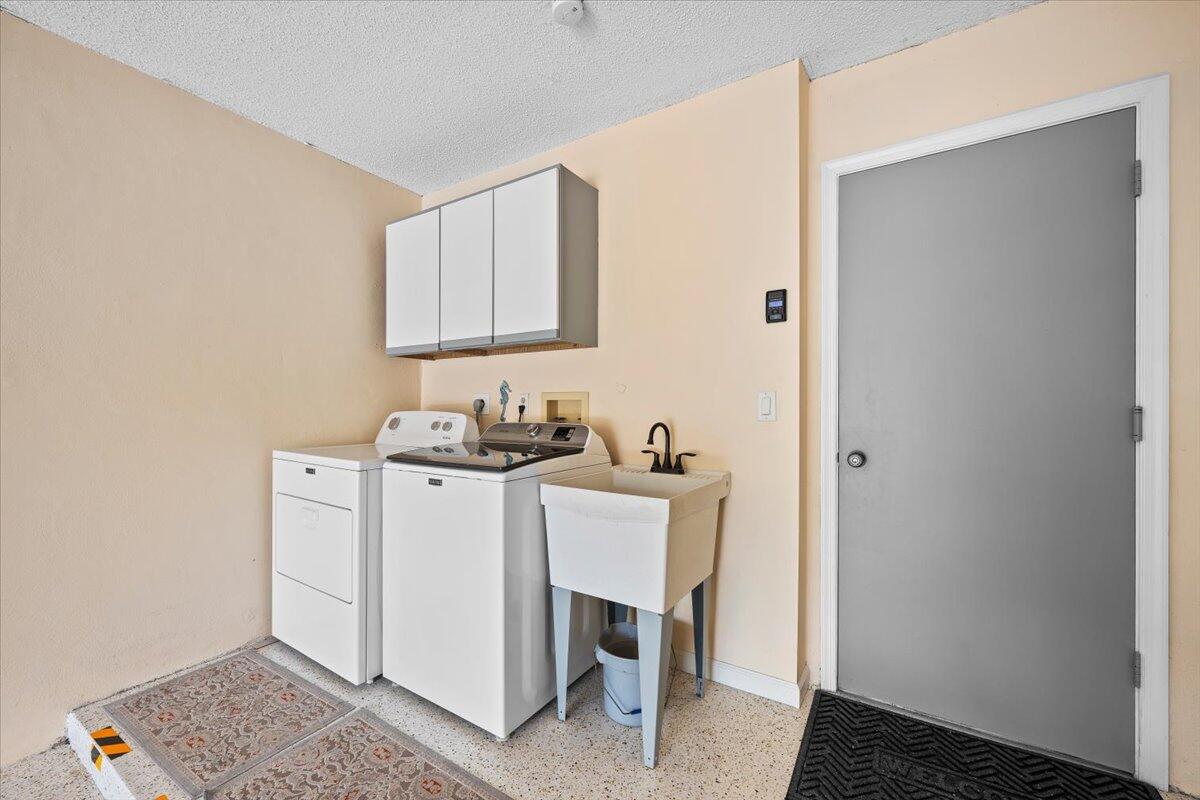 WATERBEND AT JONATHANS LANDING CONDO - Residential Lease
