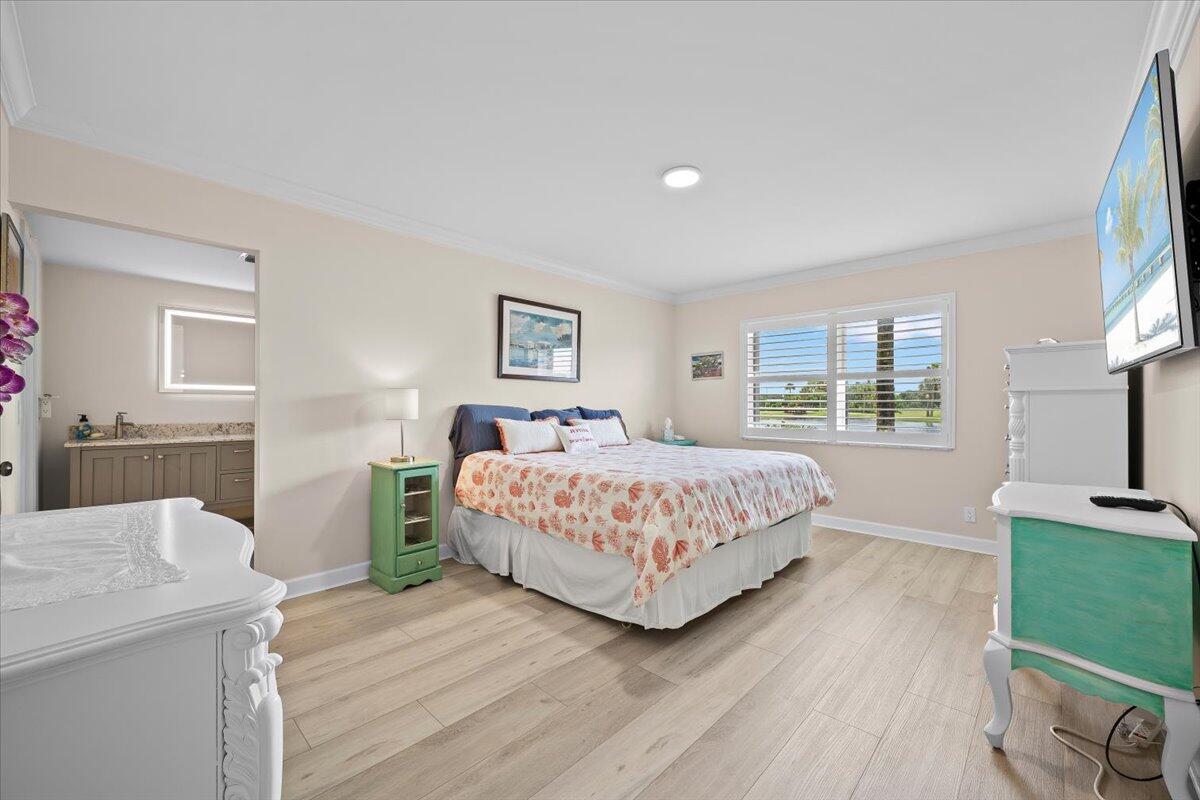WATERBEND AT JONATHANS LANDING CONDO - Residential Lease