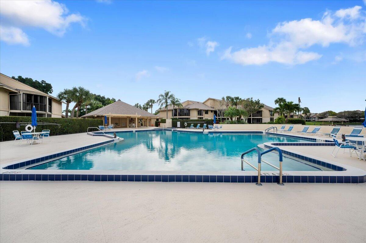 WATERBEND AT JONATHANS LANDING CONDO - Residential Lease
