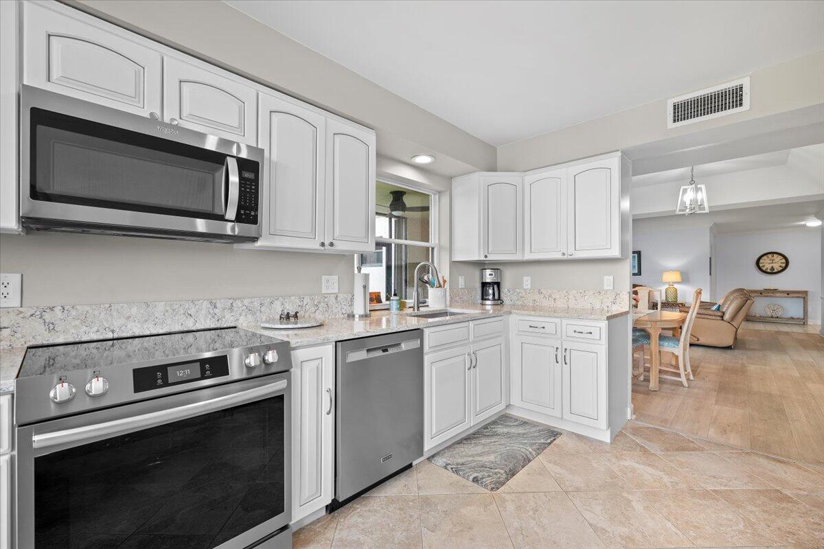 WATERBEND AT JONATHANS LANDING CONDO - Residential Lease