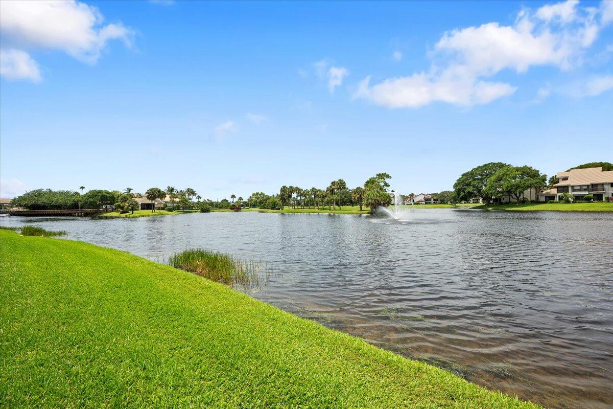 WATERBEND AT JONATHANS LANDING CONDO - Residential Lease