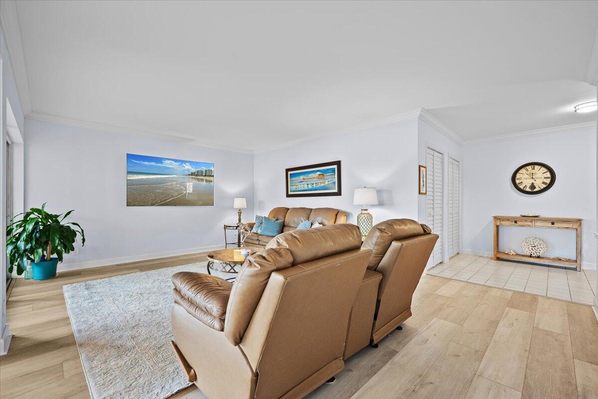 WATERBEND AT JONATHANS LANDING CONDO - Residential Lease