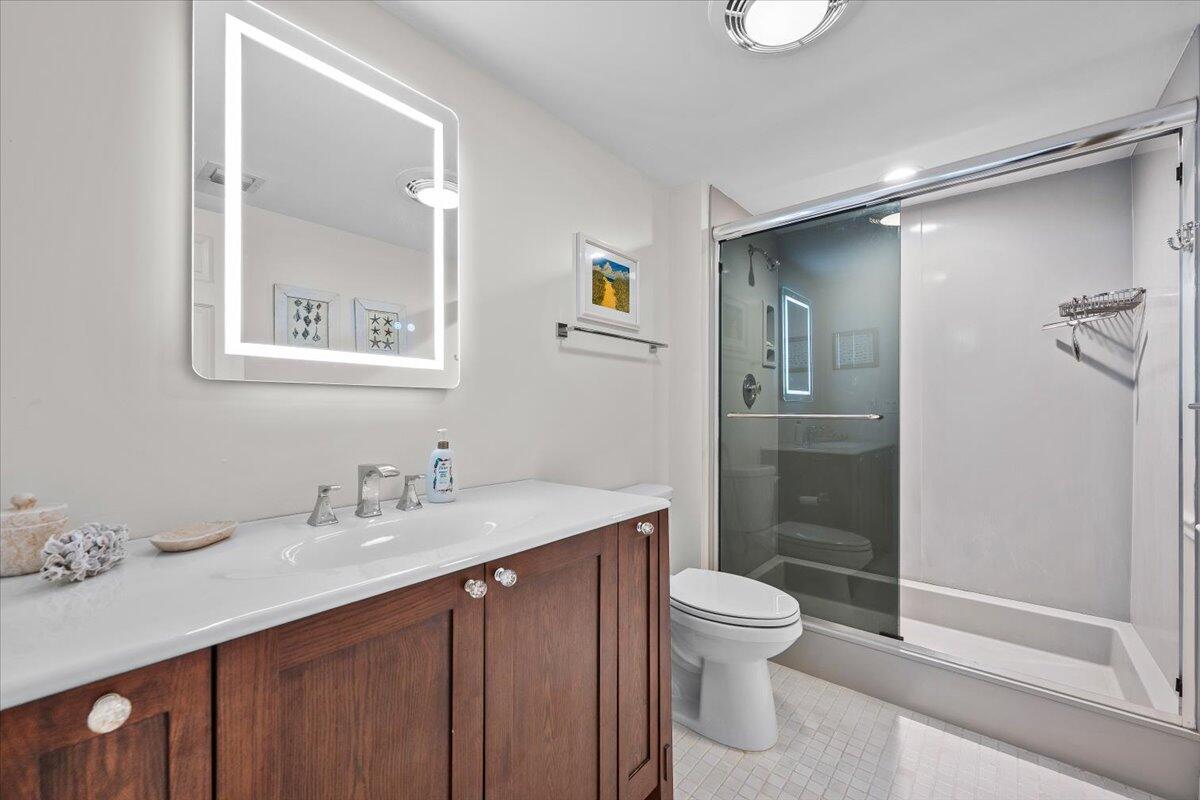 WATERBEND AT JONATHANS LANDING CONDO - Residential Lease