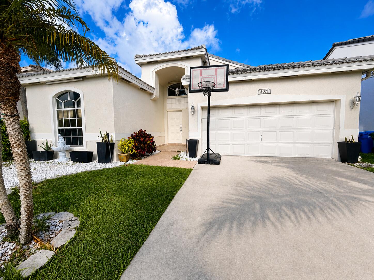 HOLIDAY SPRINGS EAST - Residential