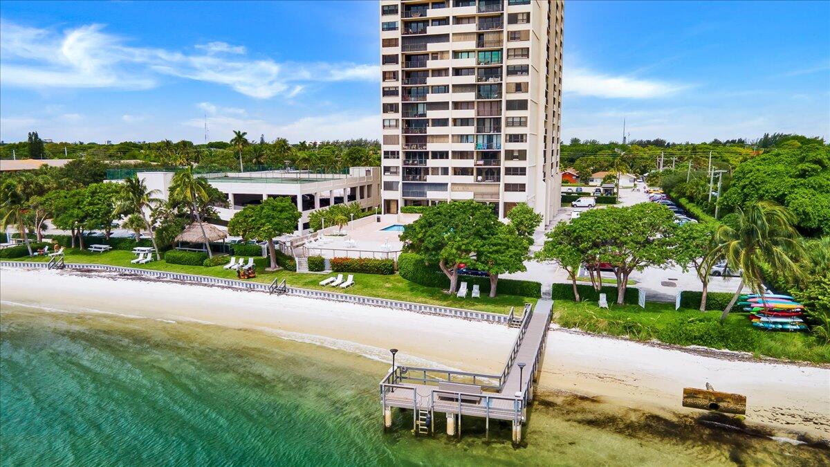 PALM BEACH HOUSE CONDO - Residential