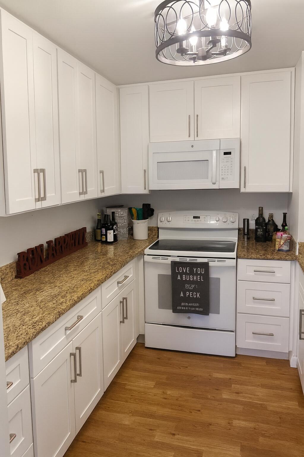 PALM BEACH HOUSE CONDO - Residential