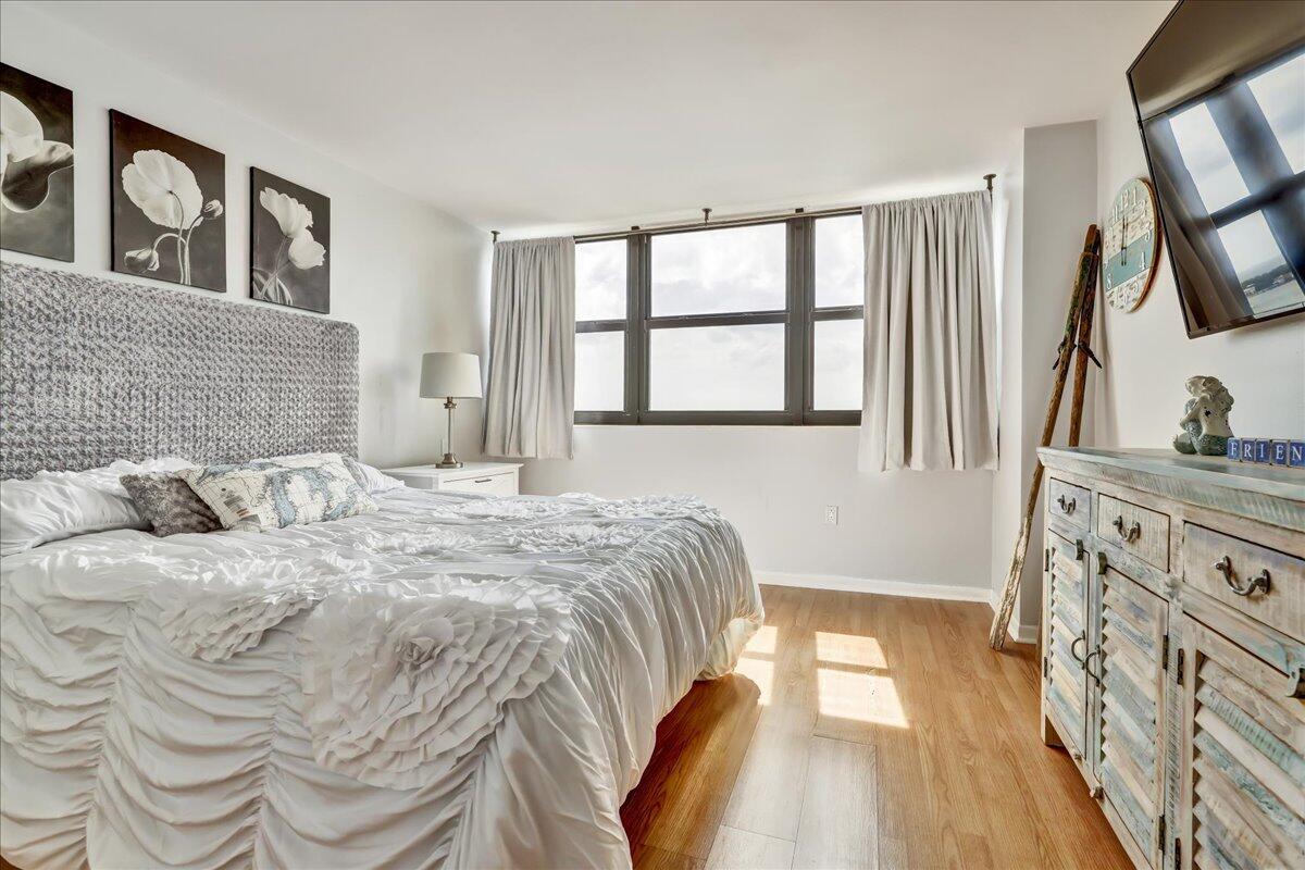 PALM BEACH HOUSE CONDO - Residential