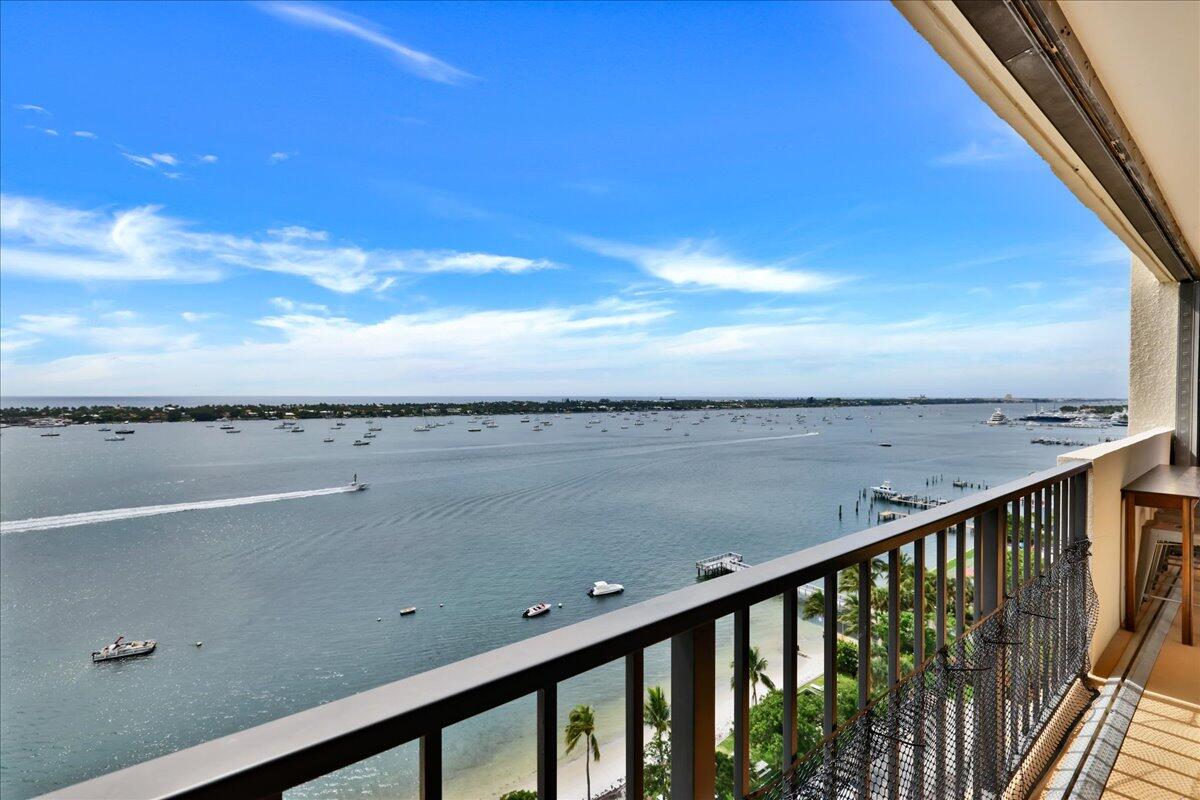 PALM BEACH HOUSE CONDO - Residential