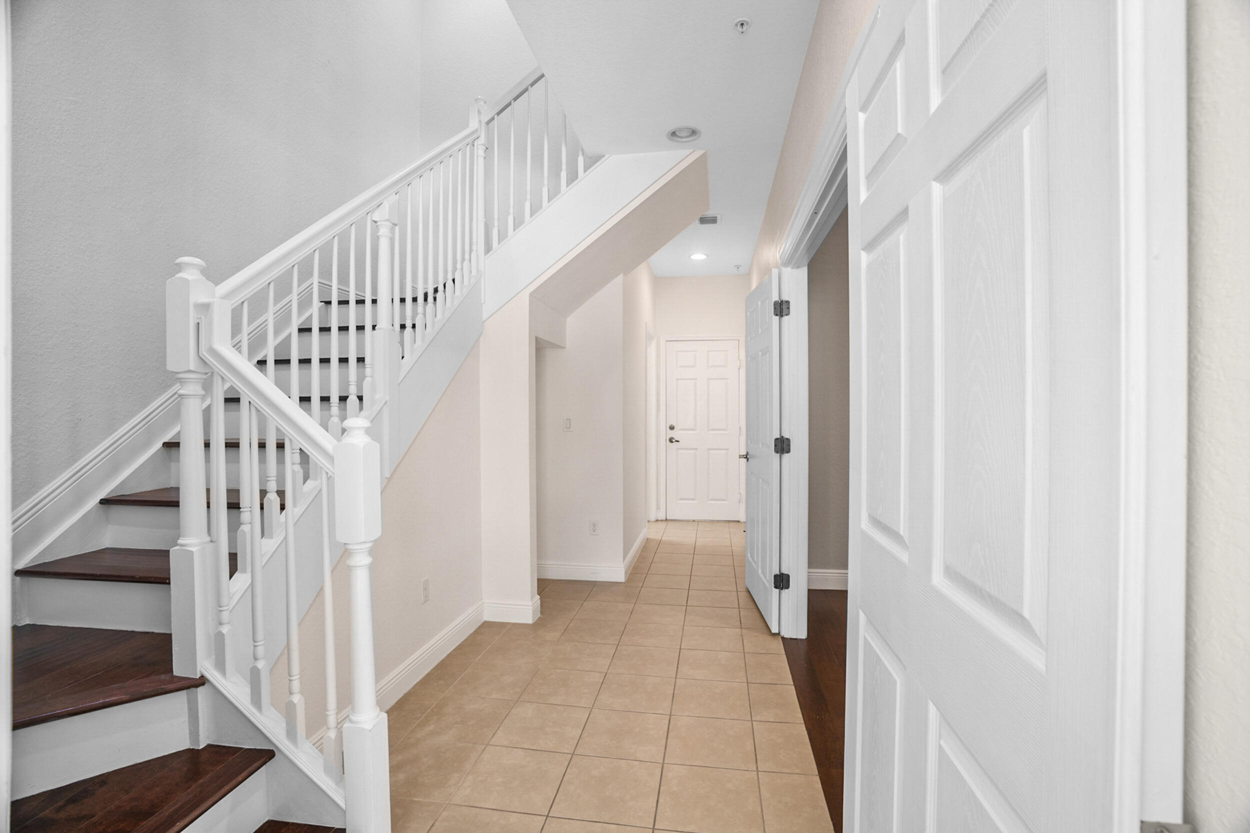 MIRAMAR RESIDENTIAL PLAT - Residential Lease