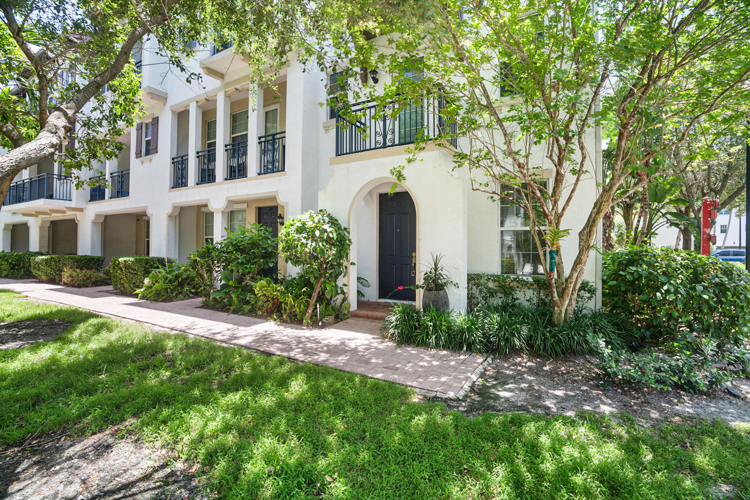MIRAMAR RESIDENTIAL PLAT - Residential Lease