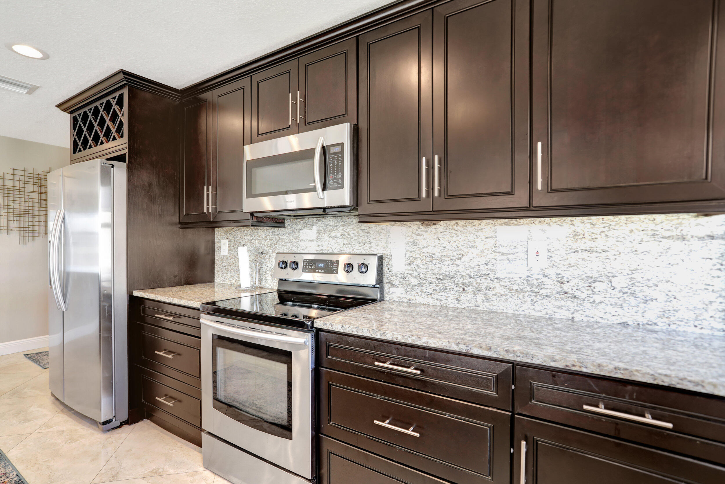 VILLA SONRISA CONDO - Residential