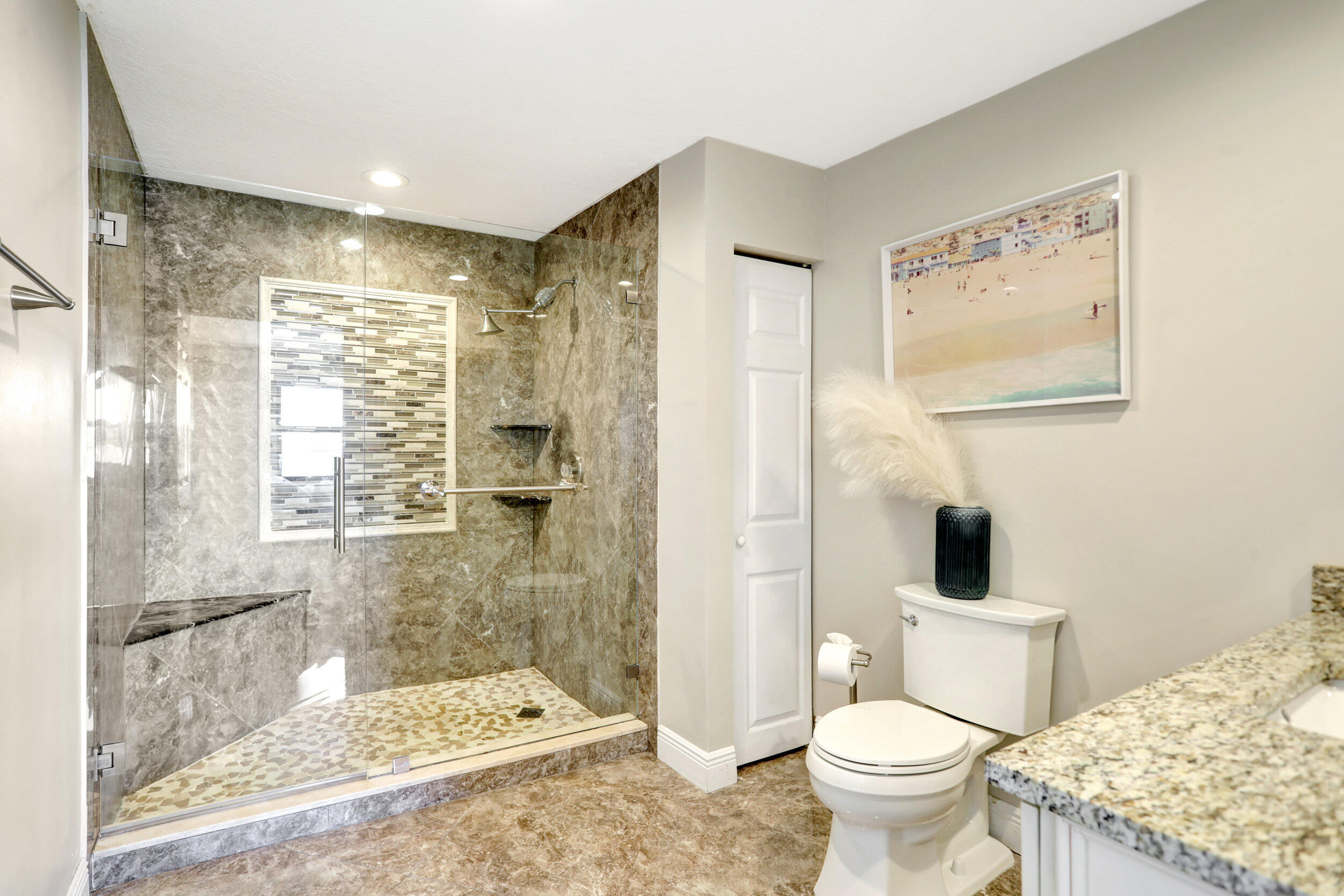 VILLA SONRISA CONDO - Residential