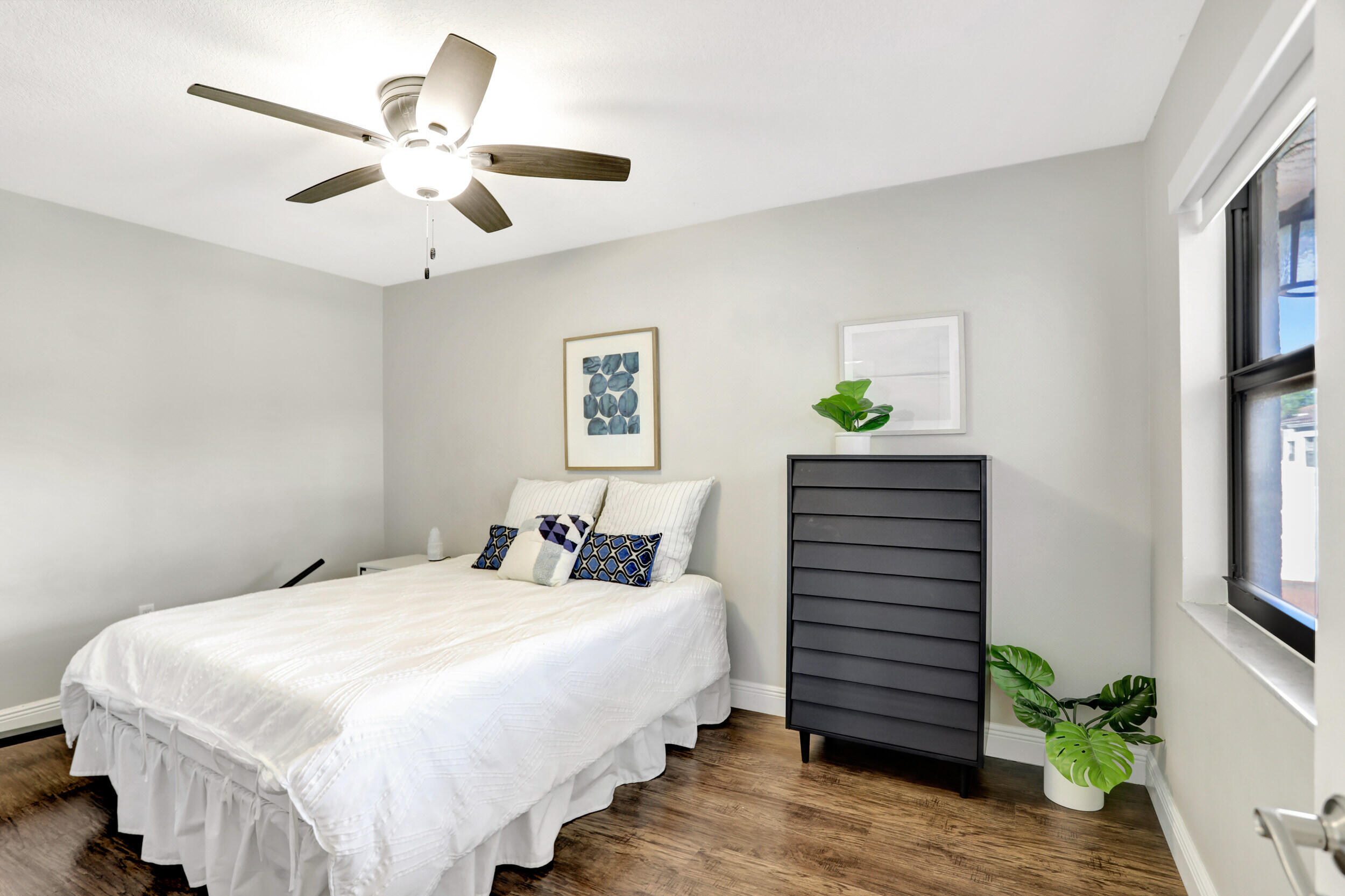 VILLA SONRISA CONDO - Residential
