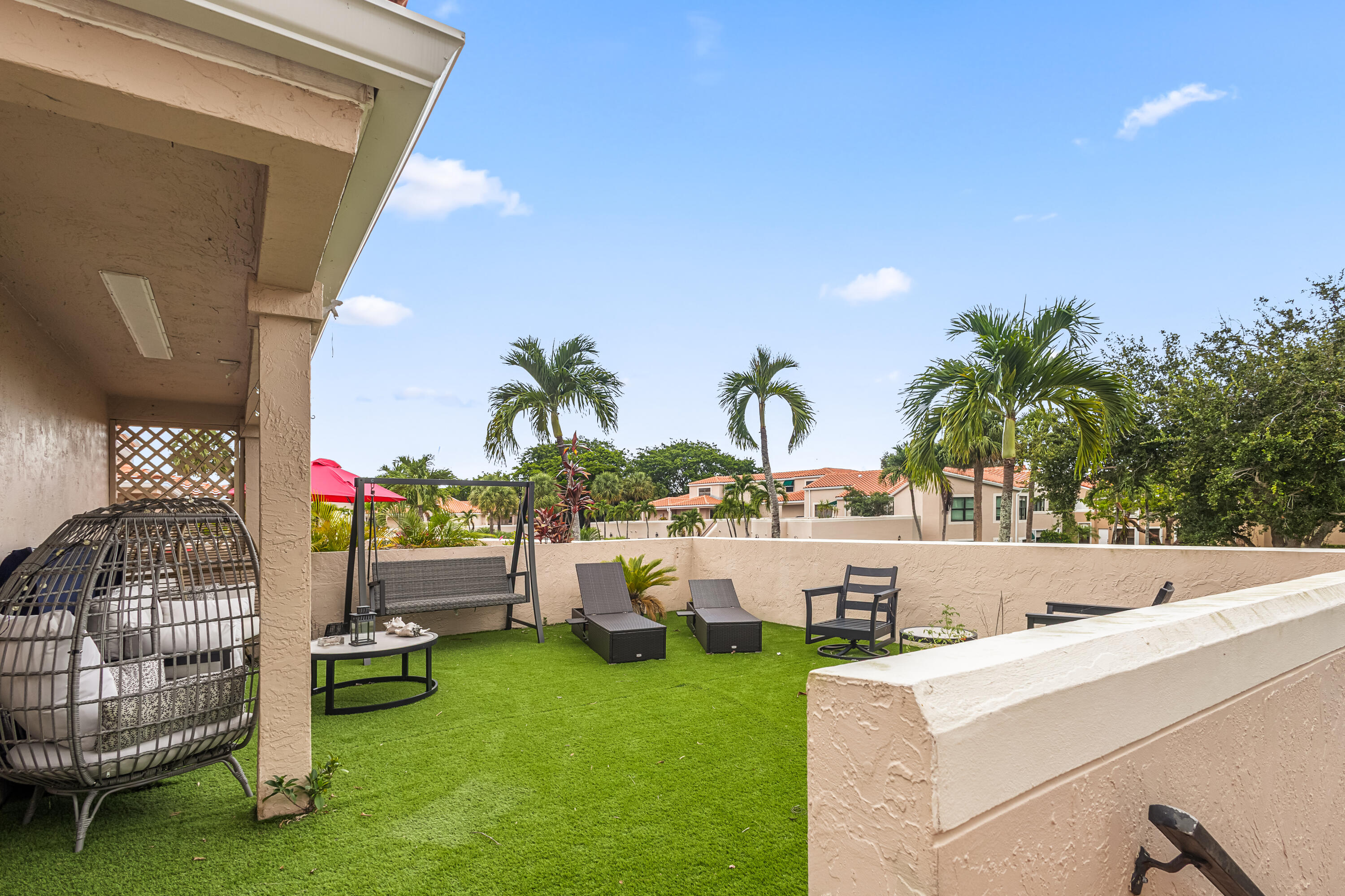 VILLA SONRISA CONDO - Residential