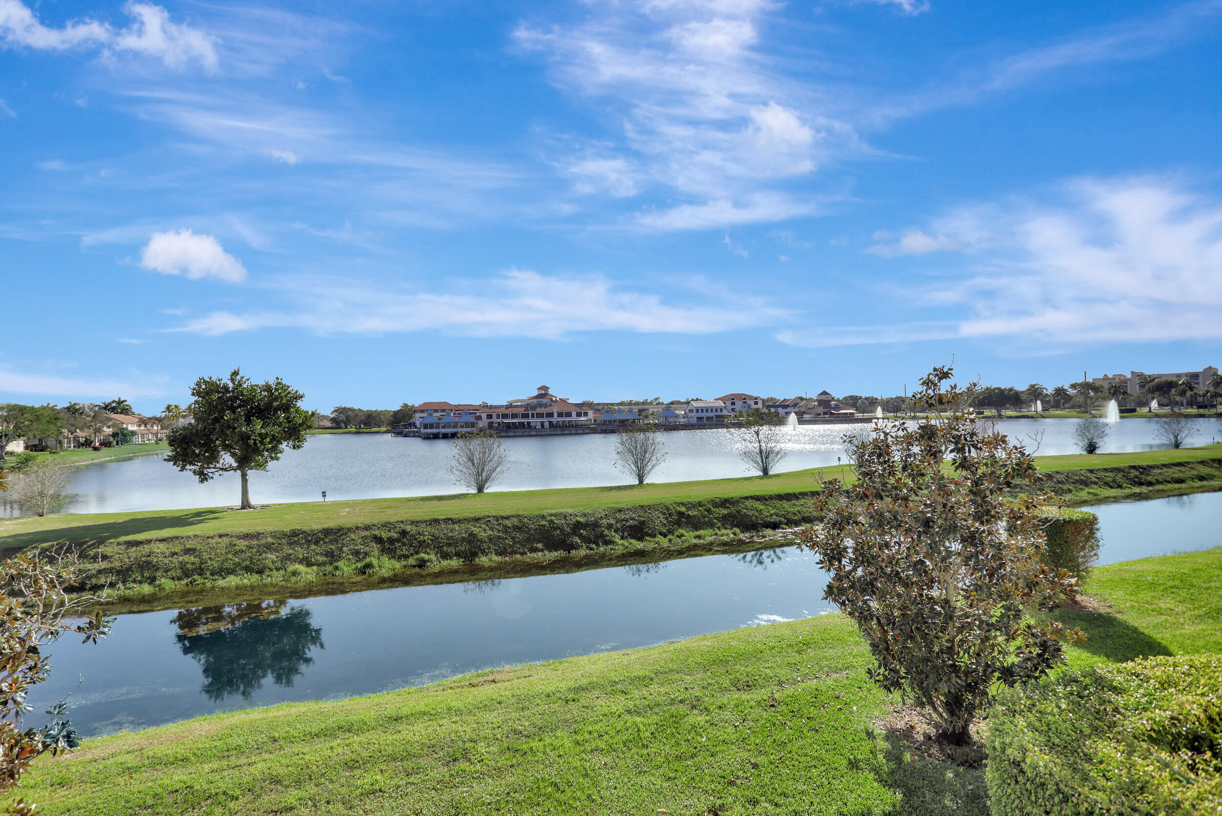 VILLA SONRISA CONDO - Residential