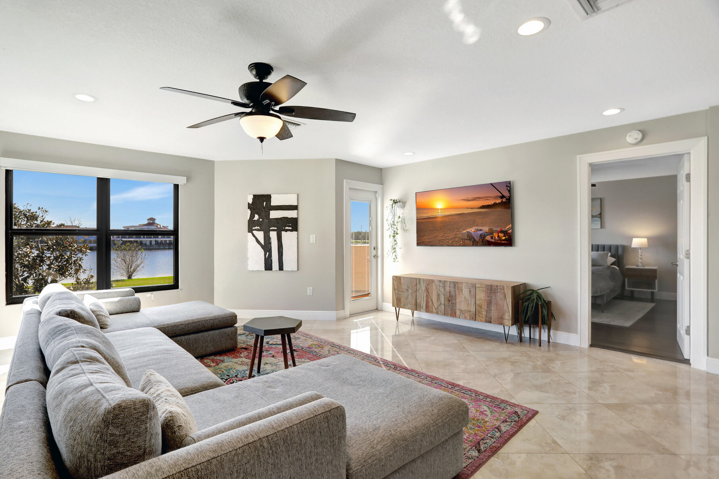 VILLA SONRISA CONDO - Residential