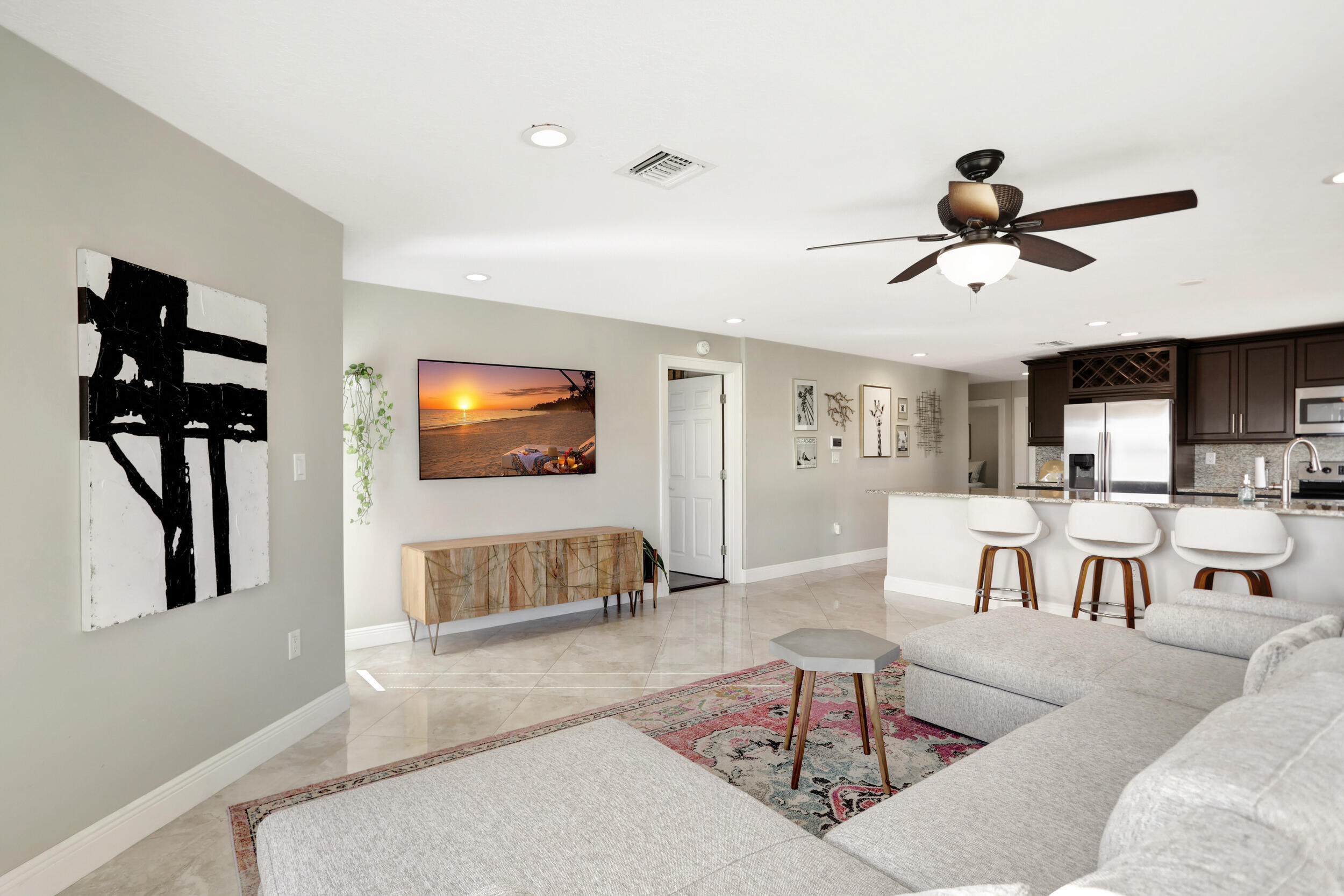 VILLA SONRISA CONDO - Residential