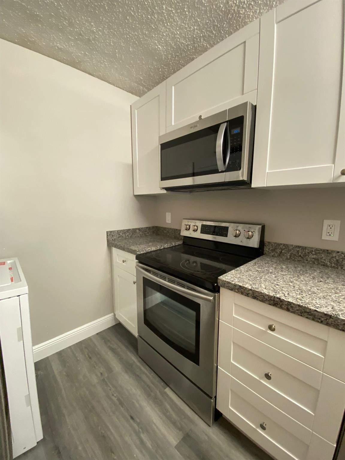 HOLIDAY VILLAGE OF CORAL SPRINGS - Residential Lease