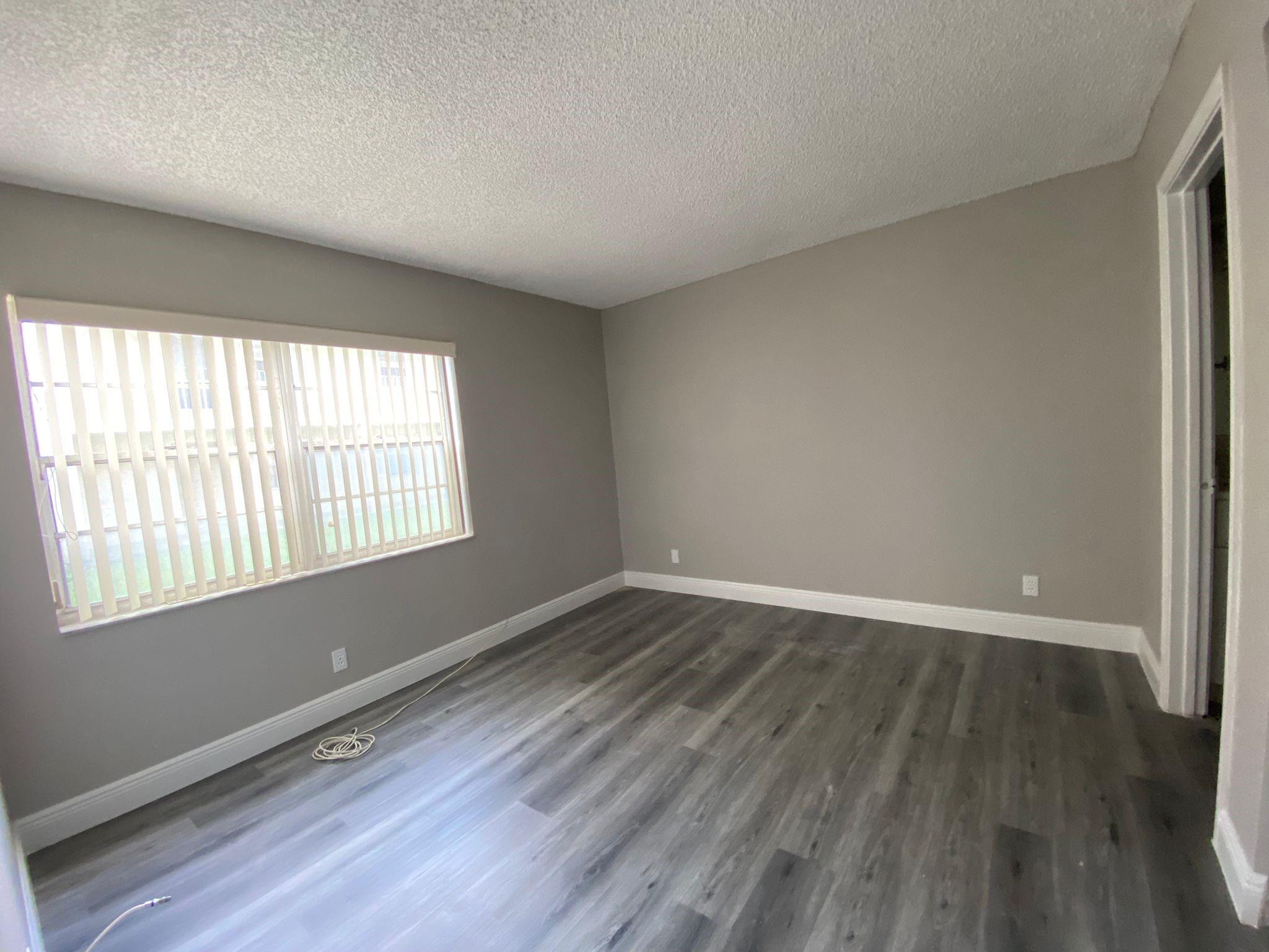 HOLIDAY VILLAGE OF CORAL SPRINGS - Residential Lease