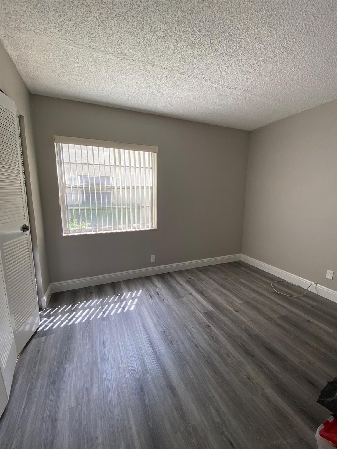 HOLIDAY VILLAGE OF CORAL SPRINGS - Residential Lease