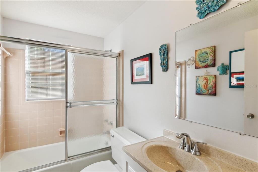 HOLMES BEACH 33RD UNIT - Residential