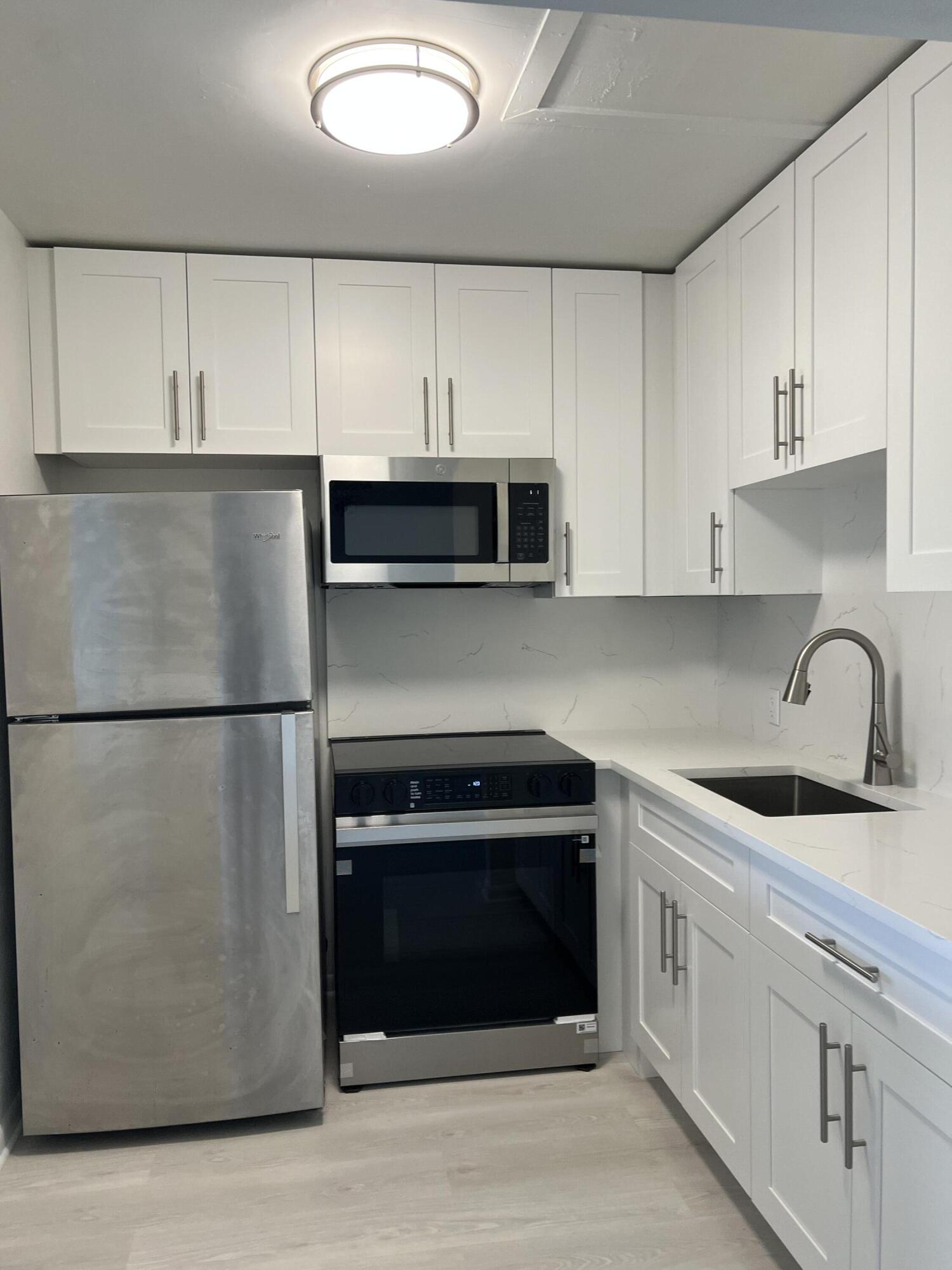 MANSFIELD AT CENTURY VILLAGE CONDO - Residential