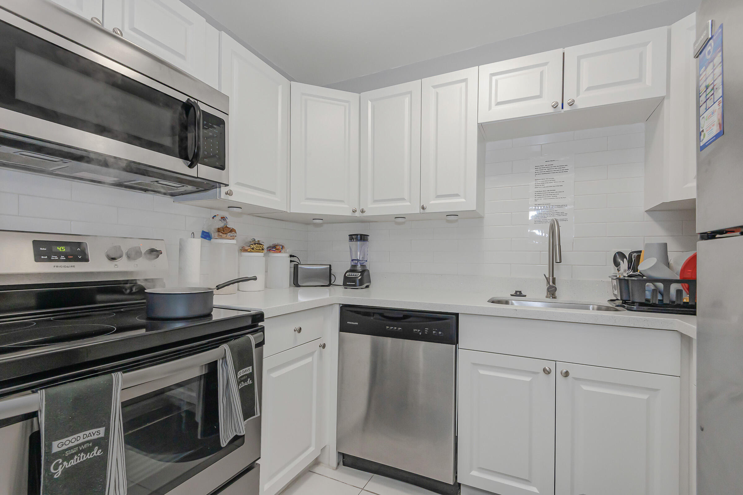 CASTLEWOOD - Residential Income