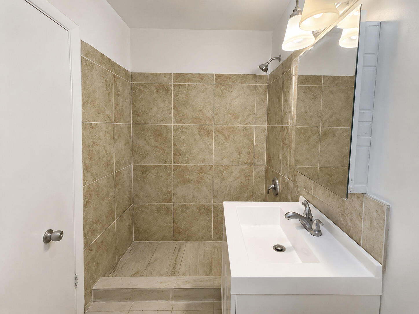 CASTLEWOOD - Residential Income