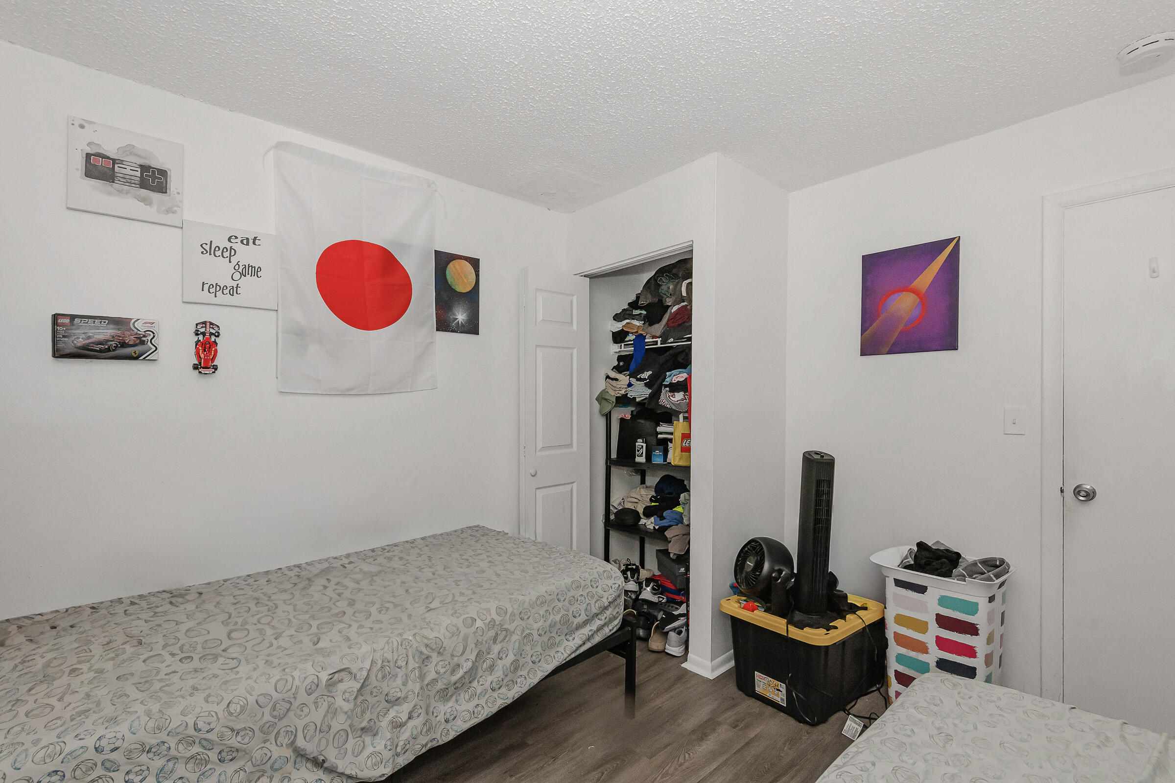 CASTLEWOOD - Residential Income