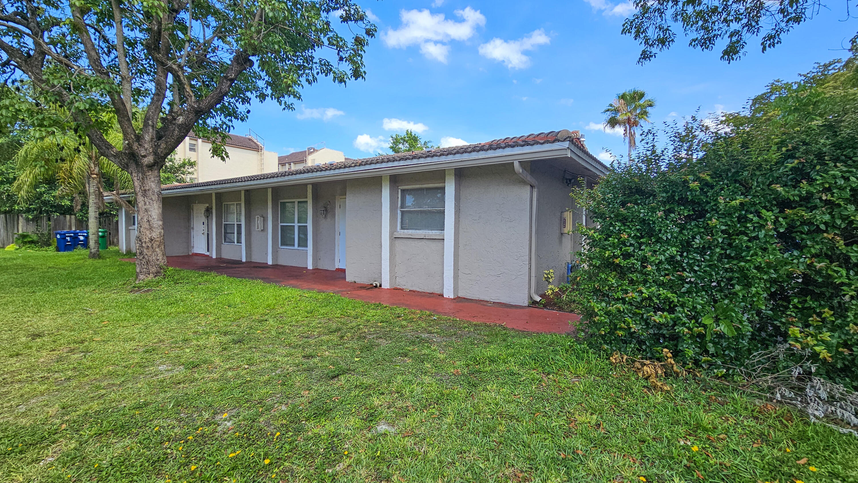 CASTLEWOOD - Residential Income