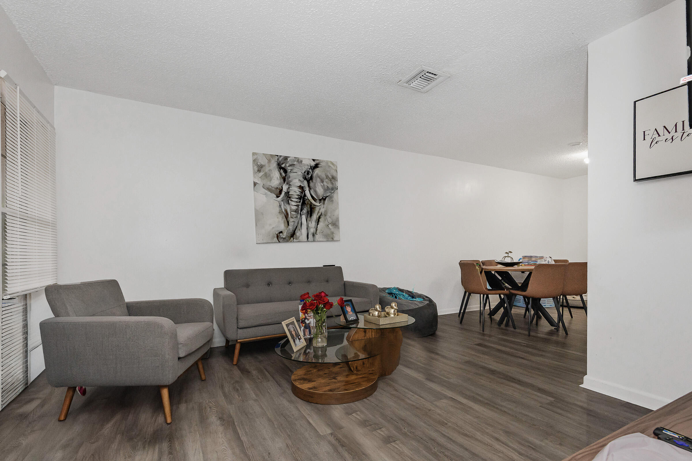 CASTLEWOOD - Residential Income