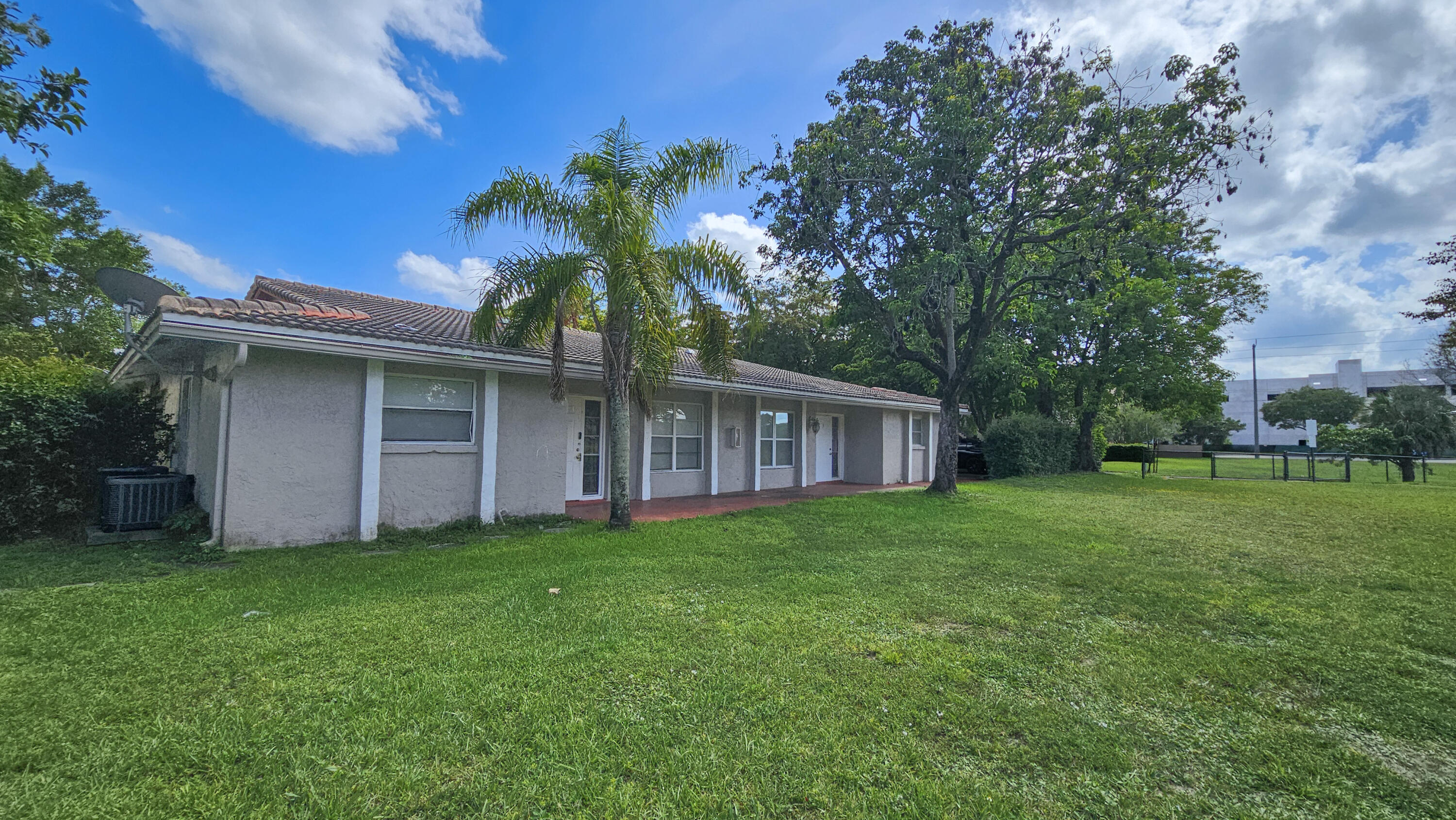 CASTLEWOOD - Residential Income