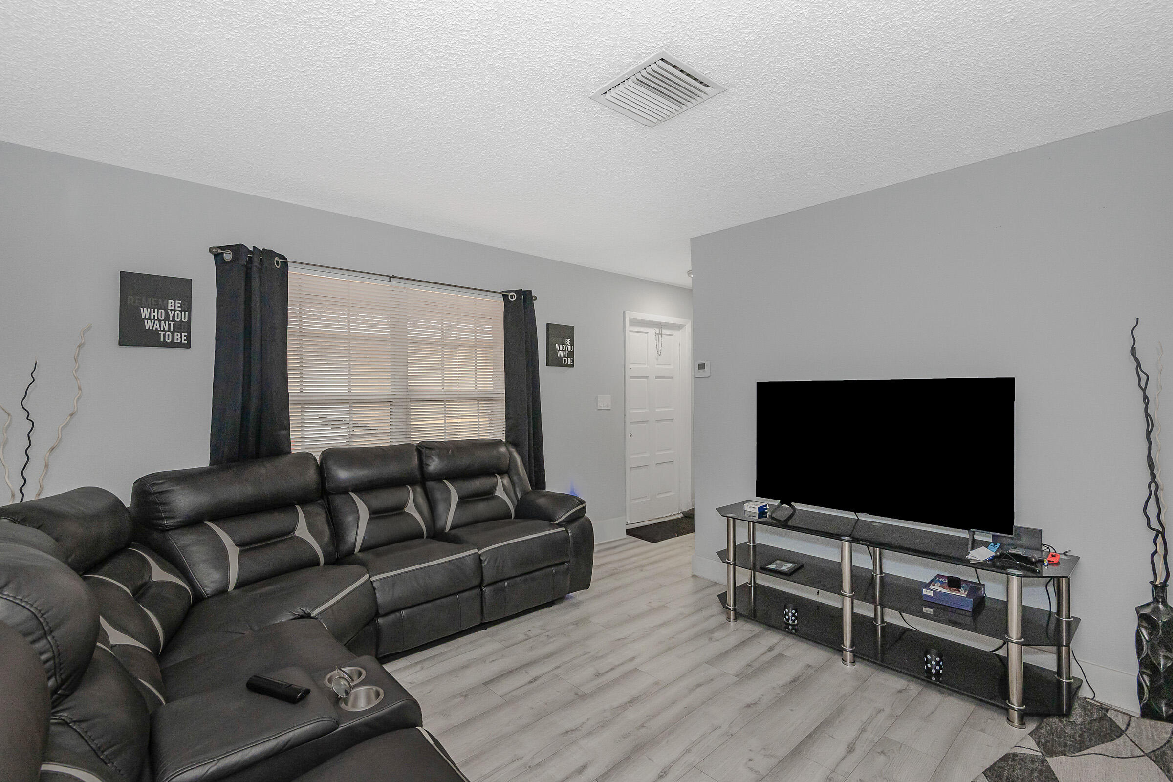 CASTLEWOOD - Residential Income