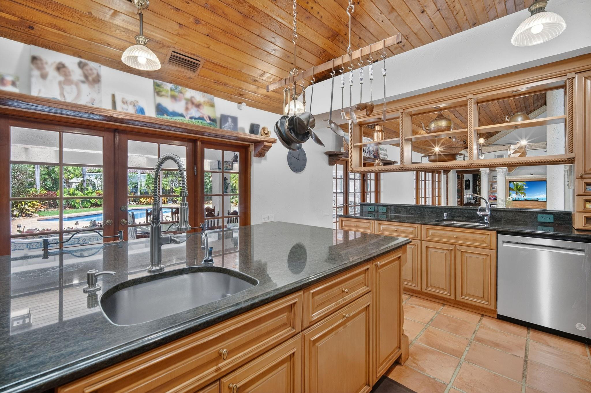 OAK POINT - Residential