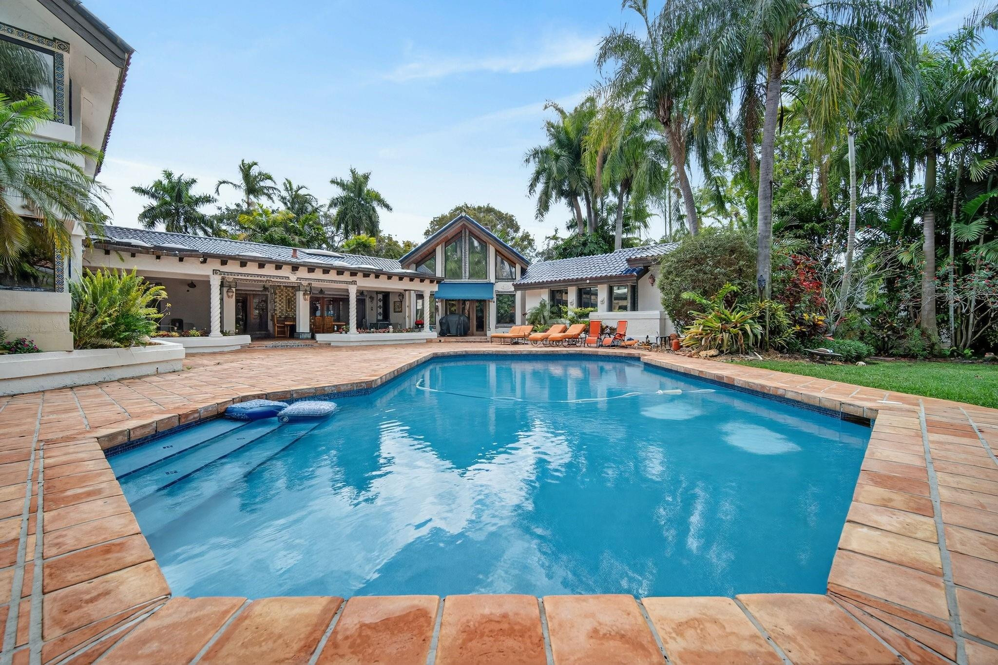 OAK POINT - Residential