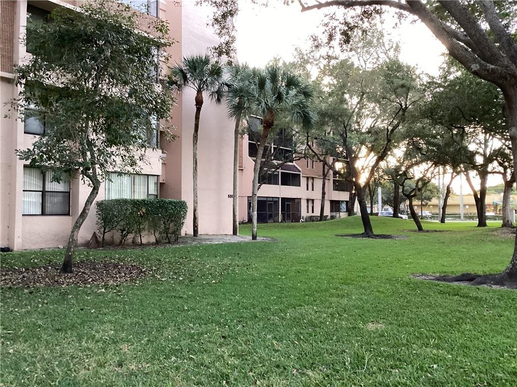 ROYAL PALM AT PLANTATION - Residential