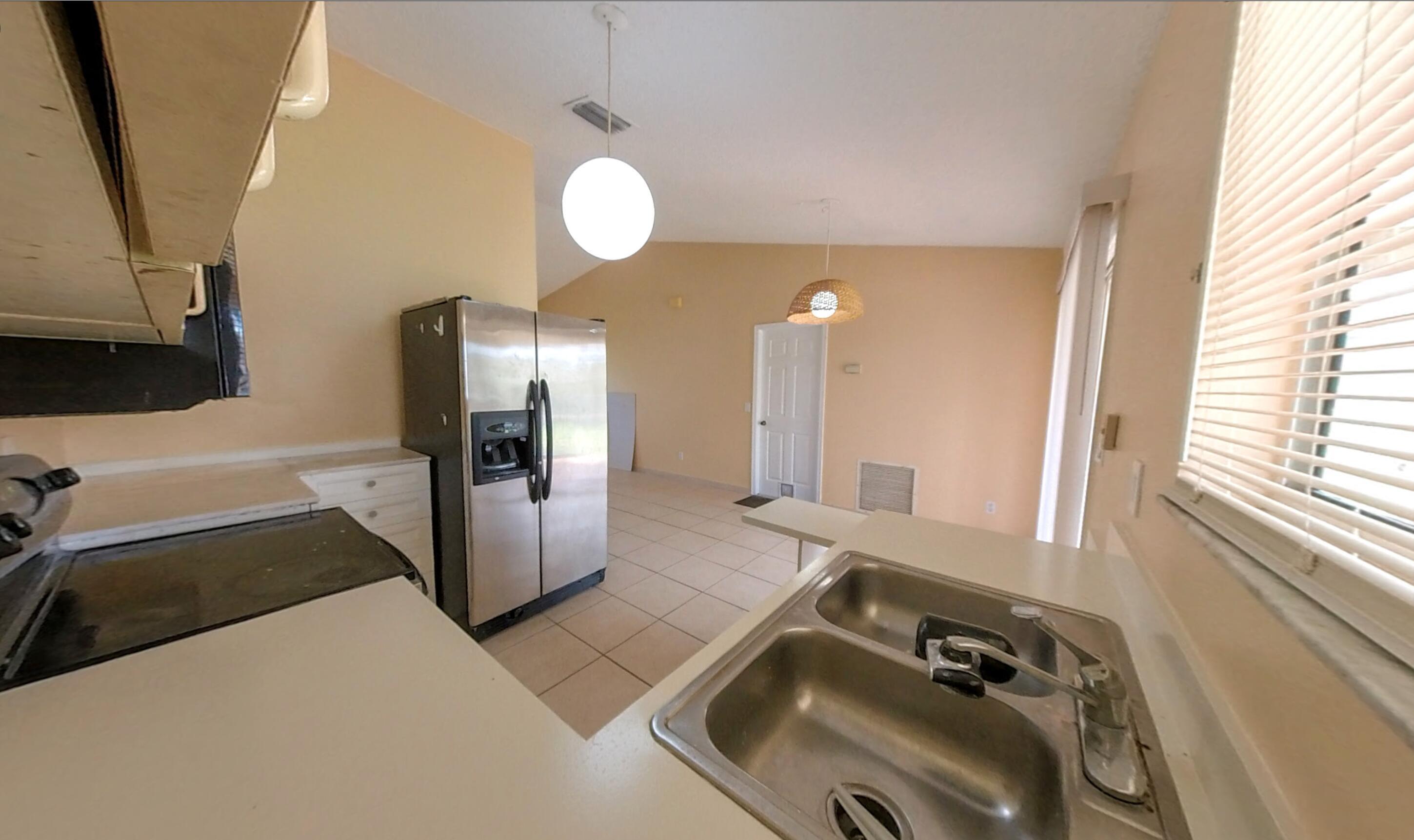 PORT ST LUCIE SECTION 8 - Residential Lease