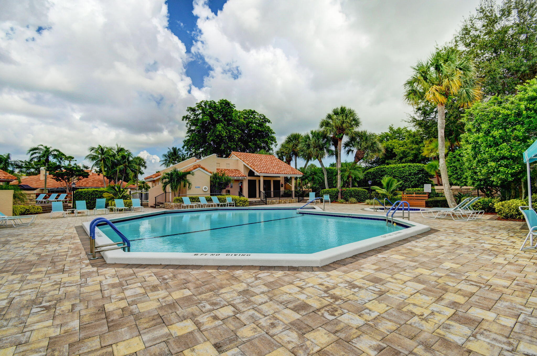 MERIDIANA AT BOCA POINTE II - Residential