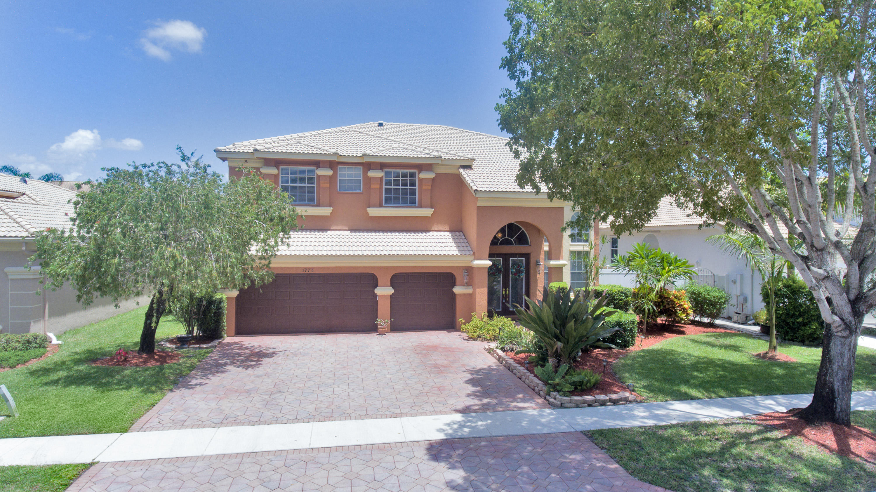 MADISON GREEN 1 - Residential