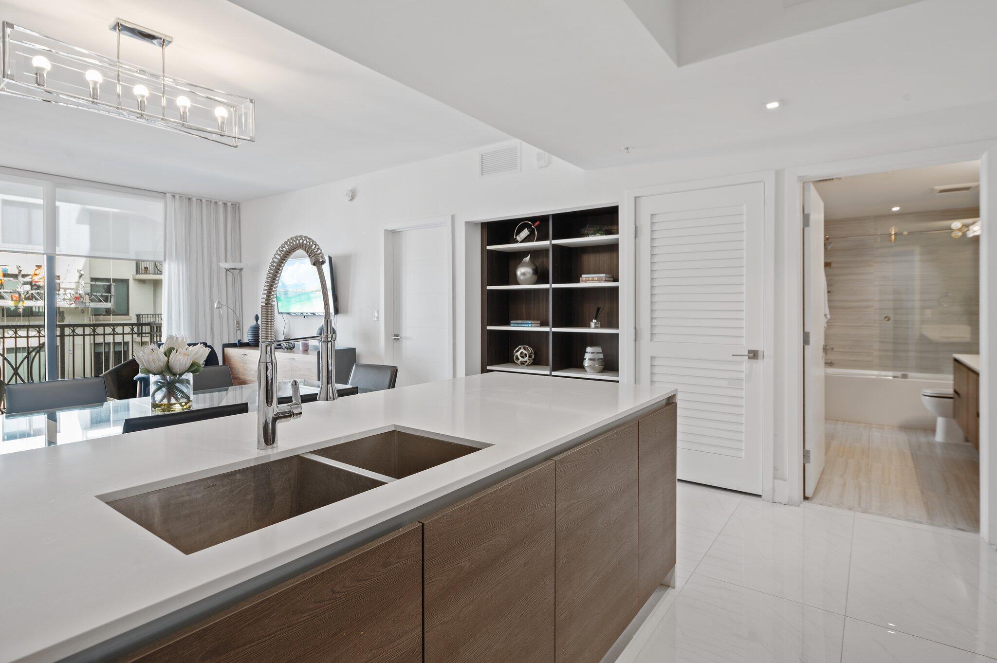 MERRICK MANOR CONDO - Residential Lease